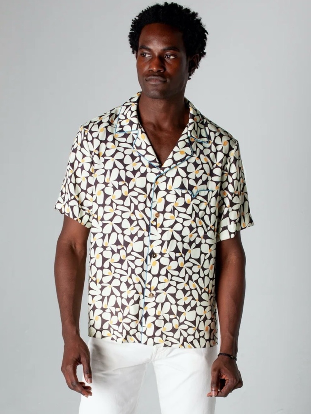 Tombolo “ Sunny Disposition” Short Sleeve Floral Shirt Large